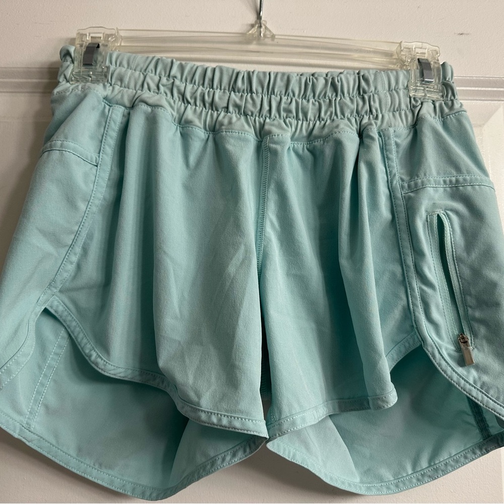 Lululemon Athletica Blue Athletic Shorts Lightweight size 4 lined EUC